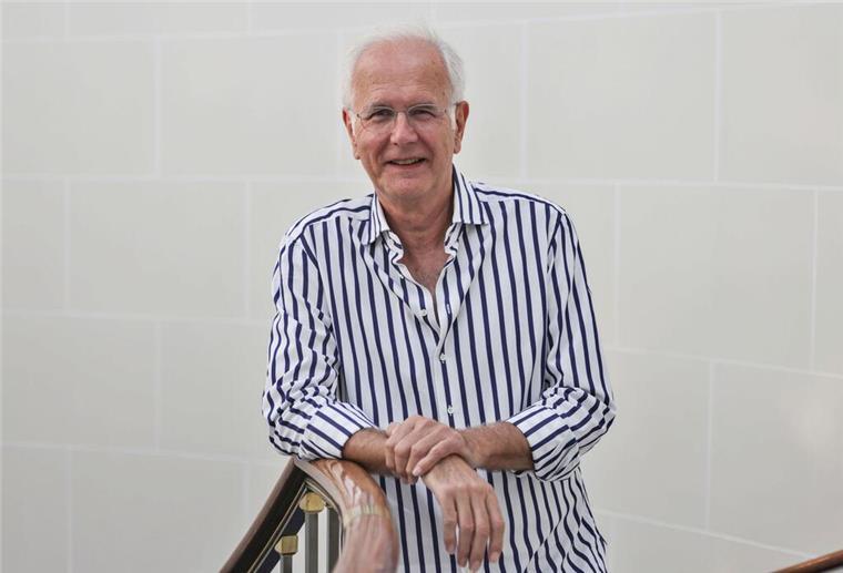 Der praktizierende Katholik Harald Schmidt ist sehr zufrieden mit dem neuen Papst Leo XIV. (Archivbild) 