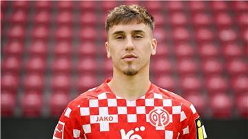 Der Premier-League-Club Brighton & Hove Albion soll an Brajan Gruda von Mainz 05 interessiert sein. 