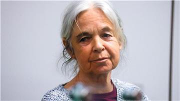 Der Prozess gegen Daniela Klette wird erstmals in einer eigens umfunktionierten Reithalle stattfinden. (Archivbild)