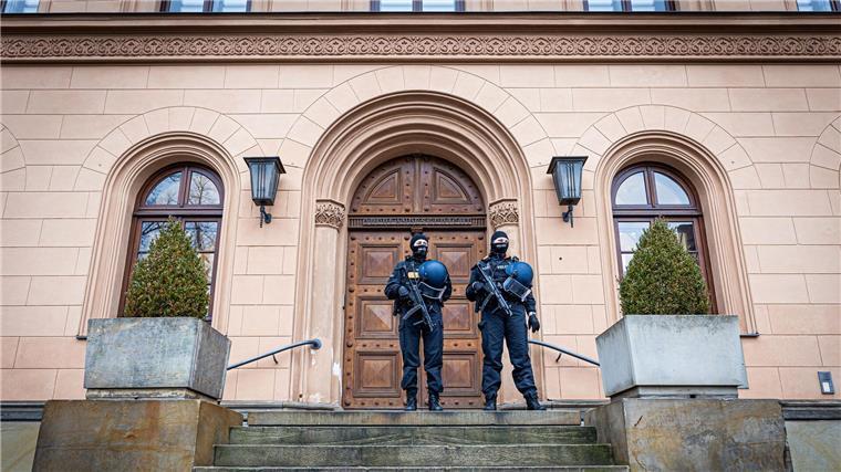 Landgericht baut neuen Verhandlungssaal wegen Klette-Prozess Der Prozess gegen Klette startet aus Sicherheitsgründen Ende März im Oberlandesgericht Celle (Archivbild)