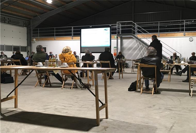 Der Rat der Gemeinde Wurster Nordseeküste hat in der Küstenschutzhalle des Deichverbandes Land Wursten in Padingbüttel einstimmig den Doppelhaushalt 2021/22 beschlossen.