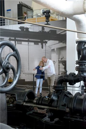 Der Rundgang endet im Jahr 1960. Eine Ausweitung der Ausstellung bis 2000 könnte das Museum für viele Bremerhavener attraktiver machen. Doch für einen Erweiterungsbau fehlt das Geld.  Foto Schimanke