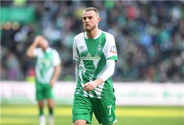 Fußball: Bundesliga, Werder Bremen - TSG 1899 Hoffenheim, 26. Spieltag, wohninvest Weserstadion. Werders Marvin Ducksch geht in die Pause. +++ dpa-Bildfunk +++