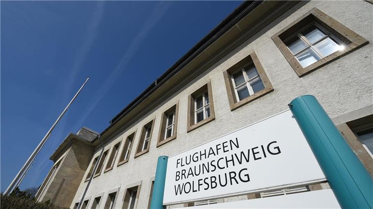 Brand am Flughafen Braunschweig-Wolfsburg schnell gelöscht Der Schaden durch den Brand ist dem Flughafen zufolge gering. (Archivbild)