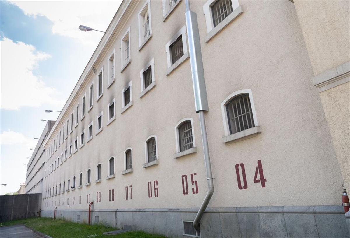 Ochsenknecht beklagt Hygiene und Essen in Gefängnissen Der Schauspieler kritisiert die Zustände in der Justizvollzugsanstalt München-Stadelheim.