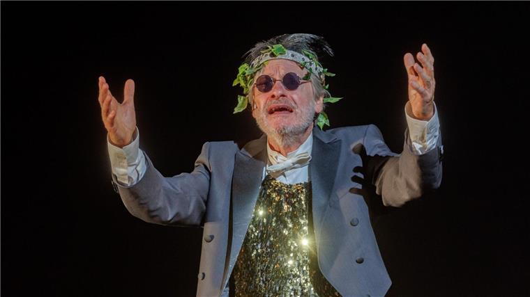 Der Schauspieler Michael Wittenborn verkörpert Teiresias in „Anthroplis I, Dionysos“.