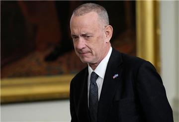 Der Schauspieler Tom Hanks würde gern zum Mond fliegen.
