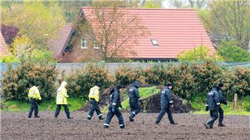 Der sechs Jahre alte Arian aus Elm im Landkreis Rotenburg (Wümme) bleibt auch am fünften Tag in Folge vermisst.Bockwoldt/dpa