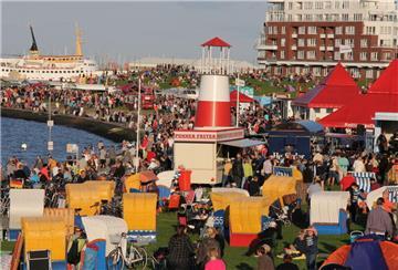 Sommerabend am Meer in der Grimmershörnbucht