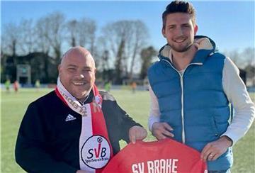 Der sportliche Leiter des SV Brake, Danny Drozlik (links), freut sich ebenso wie Neuzugang Fokko Kramer auf die neue Saison.