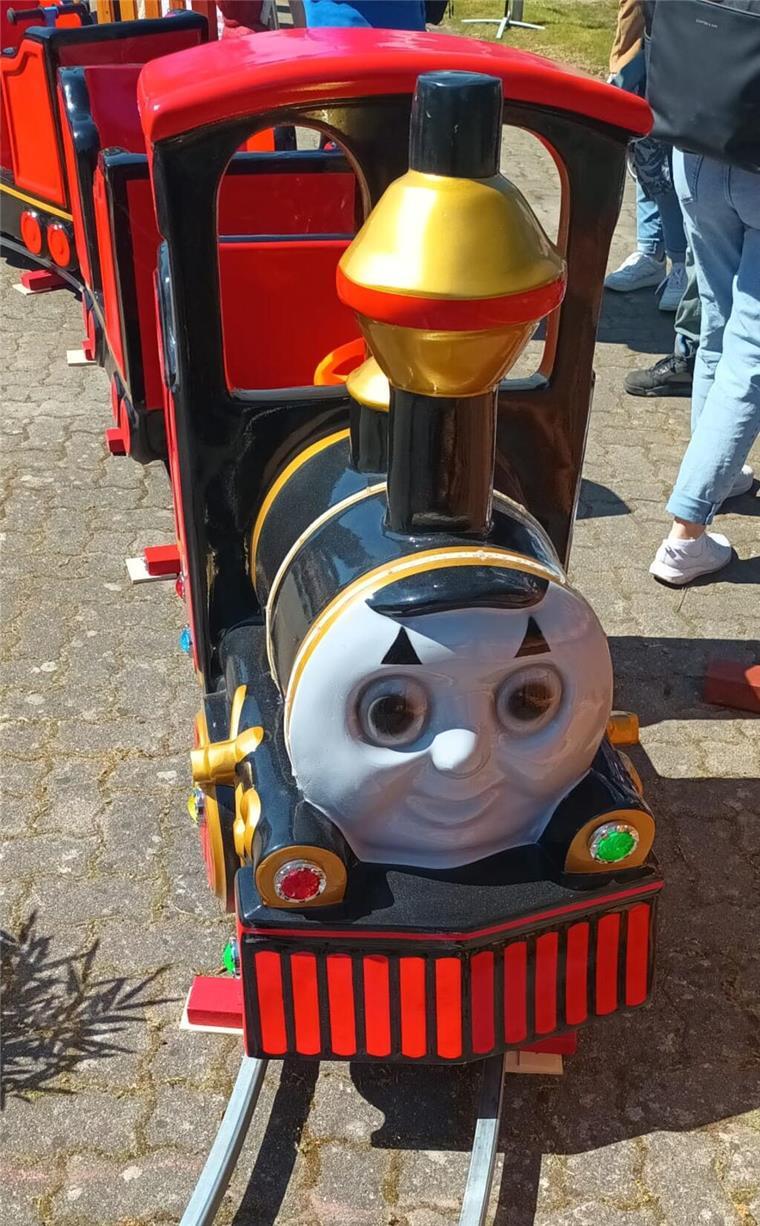 Hafenfest in Sandstedt an Himmelfahrt Lukas, die Lok