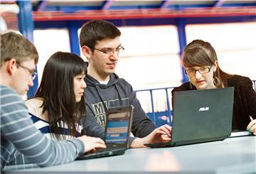 Der Studiengang Ingenieurwesen erlaubt eine spätere Festlegung auf eine spezifische Vertiefungsrichtung. 