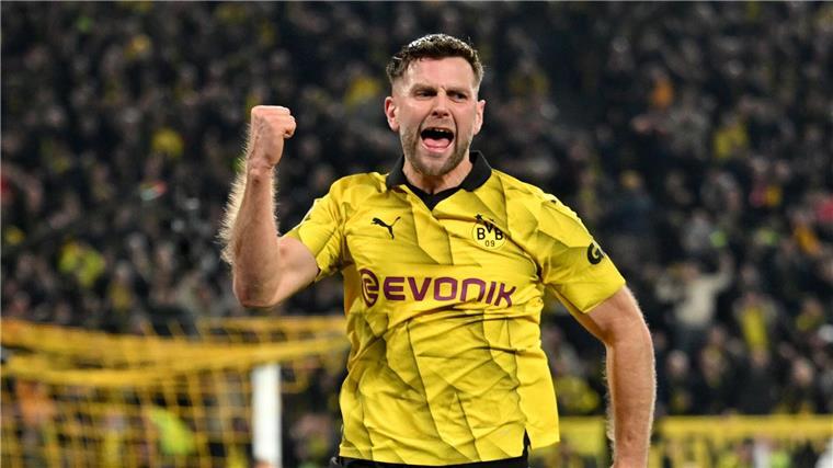 Der Stürmer hat das Trainingslager der Dortmunder bereits verlassen.