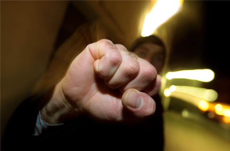Der Täter soll Ende Oktober vorm Pam Pam einen Hagener lebensbedrohlich verletzt haben. Jetzt hat die Polizei einen Tatverdächtigen ermittelt.