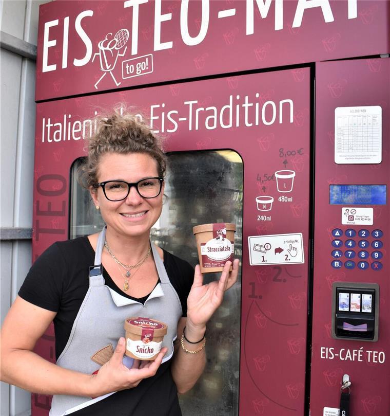 „Pure Zerstörungswut“ - Rücksichtslose Vandalen beschädigen Eis-Automaten Automat mit Eisbechern und Besitzerin Elisa Tellan