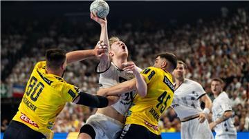 Der THW Kiel und die Rhein-Neckar Löwen lieferten sich im Pokal-Halbfinale einen harten Kampf. 
