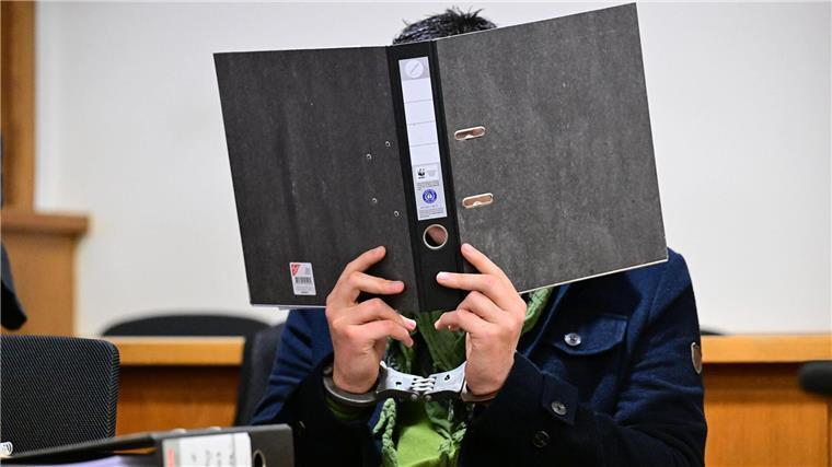98 Stiche in Hals und Oberkörper - Fall erneut vor Gericht Der Tod einer jungen Frau muss neu verhandelt werden. (Archivfoto)