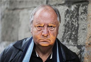 Der Tod seines Kollegen Richard Rogler mache ihn sehr betroffen, sagt er.