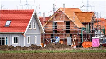 Der Traum vom Einfamilienhaus lässt sich in weiten Teilen Niedersachsens leichter erfüllen, als in anderen Bundesländern. (Archivbild)