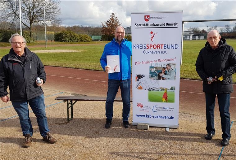 Darüber freuen sich die Sportvereine im Cuxland Der TV Spaden hat mit einer Förderung über den Kreissportbund eine neue Bouleanlage errichtet.