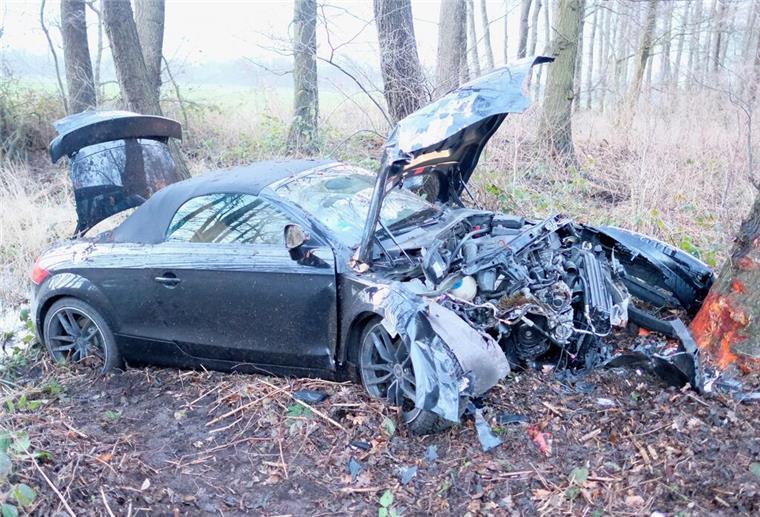 21-Jährige aus Kreis Cuxhaven bei Unfall verunglückt Der Unfall ereignete sich im morgendlichen Berufsverkehr auf der B73.