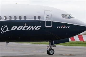 Der US-Luftfahrtkonzern Boeing ist bei seinem mit Flugverboten belegten Krisenjet 737 Max auf ein neues Problem gestoßen.