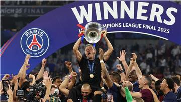 Der Verein Paris Saint-Germain gewinnt die Champions League.