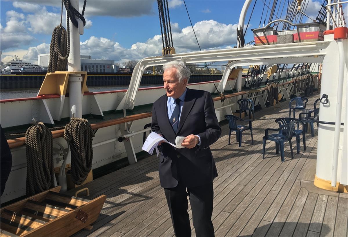 Der Vereinsvorsitzende Claus Jäger vom Schulschiff-Verein hat am Montag gesagt, wie die Briefwahl zur Entscheidung „Schulschiff Deutschland“ ausgegangen ist.