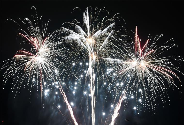 Der Verkauf von Feuerwerk ist untersagt, doch was ist mit den Raketen und Knallkörpern, die zu Hause lagern? Foto: Carmen Jaspersen/dpa