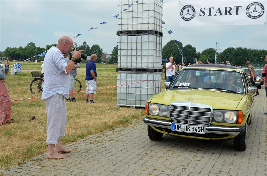 Der Wagen mit der Startnummer 324 machte den neuen Rekord klar. 