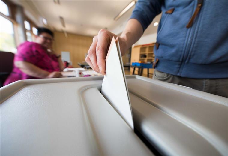 Bremerhavener Wahlzettel wird noch länger Noch mehr Bewerber: Der Wahlzettel wird immer länger: Neben den Parteien gibt es nun bereits sieben Einzelbewerber, die bei der Wahl zur Stadtverordnetenversammlung antreten wollen.