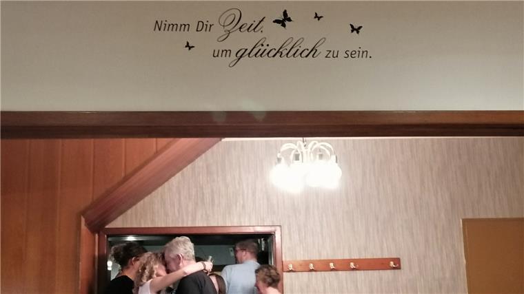 Der Wandspruch ist Programm bei Roes.