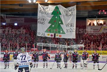 Der Weihnachtswunsch der Bremerhavener Fans: die Playoffs.