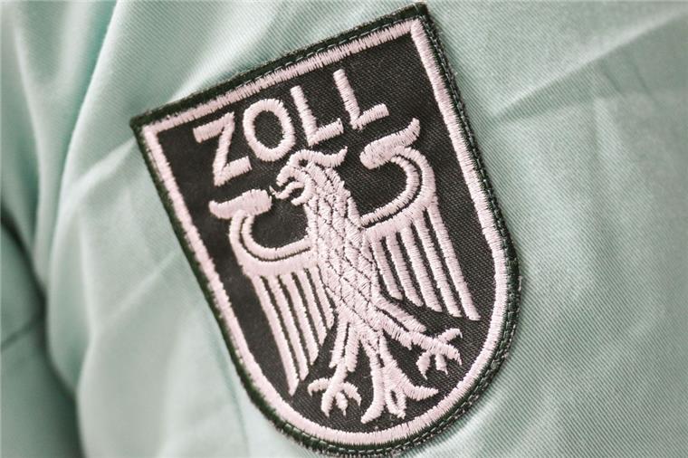 Der Zoll überprüft Betriebe am Dienstag und Mittwoch auf Einhaltung des Mindestlohngesetzes.
