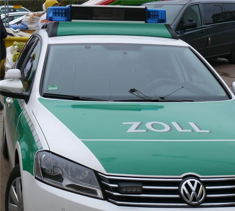 Der Zoll wirft immer ein Auge auf Schwarzarbeiter.
