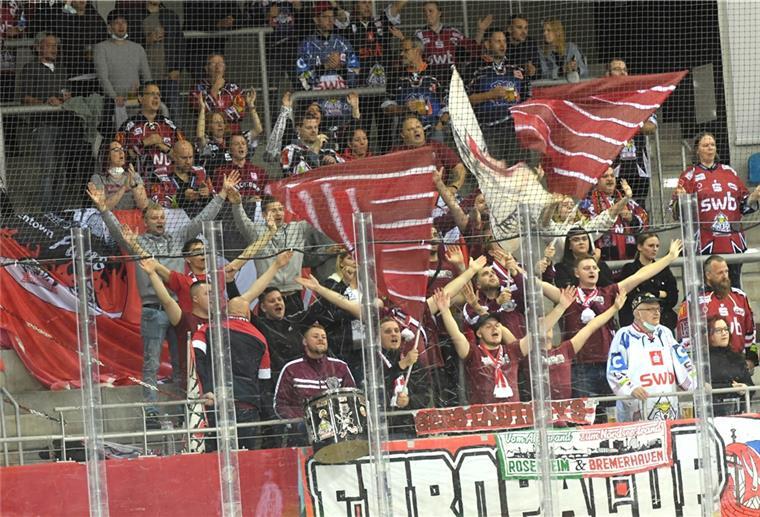 Derzeit dürfen nur rund 3300 der 4647 Plätze in der Bremerhavener Eisarena belegt werden.
