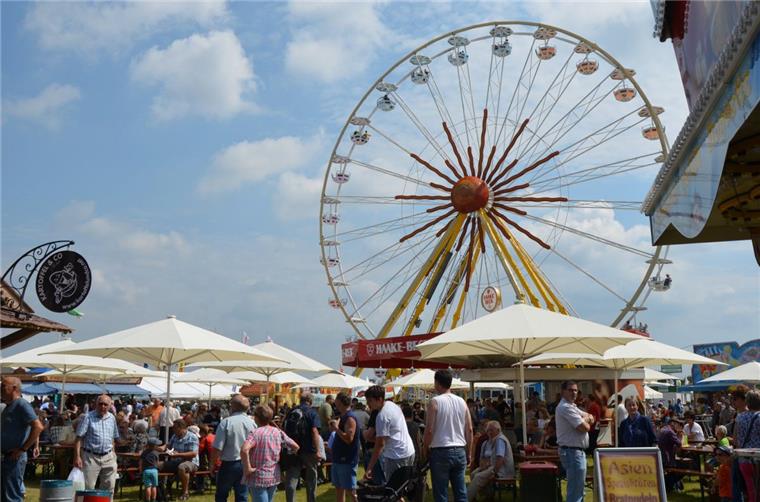 Deutlicher Rückgang an Polizei-Einsätzen beim Rodenkircher Markt. Die meisten Besucher feierten ausgelassen aber friedlich.