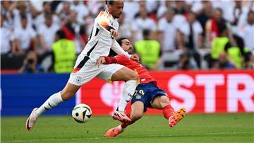 Deutschlands Leroy Sane zeigt sich nach dem Ausscheiden enttäuscht.