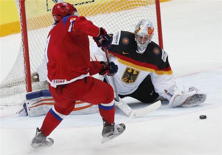 Ehrenvolles Aus gegen Russland Deutschlands Torhüter Thomas Greiss zeigte gegen Russland ein tolles Spiel. Foto Ilnitsky/dpa