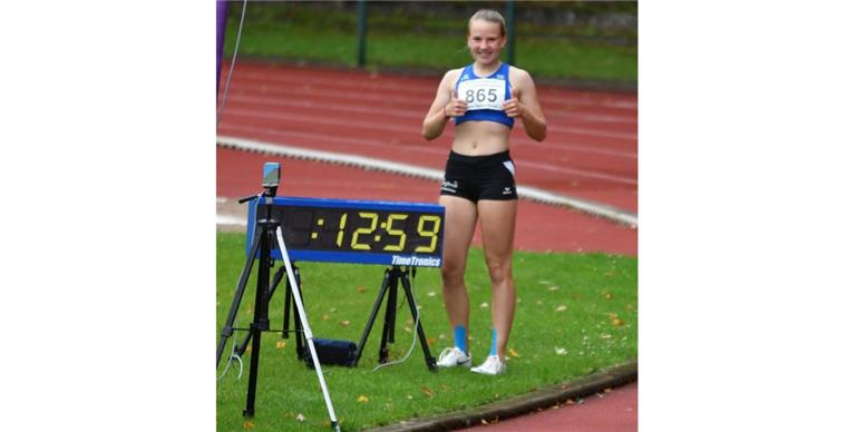 Die 15-jährige Leichtathletin Jule Wachtendorf vom SV Nordenham stellte bei den Regionsmeisterschaften mit 2040 Punkten einen neuen Kreisrekord im Vierkampf auf.