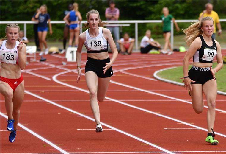 Jule Wachtendorf läuft bei Deutscher Meisterschaft Die 16-jährige Jule Wachtendorf (rechts) vom SV Nordenham nimmt am Sonntag an den deutschen U18-Meisterschaften über 100 Meter teil.