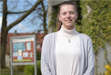 Die 18 Jahre alte Lunestedterin Nina Fittschen wird im Mai in ihr Amt als Kirchenvorsteherin der St. Ansgari-Gemeinde eingeführt.