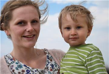 Die 24-jährige Marie Stindt ist Mutter des zweijährigen Fabian. Mitten in der Corona-Krise kommt jetzt das zweite Kind.