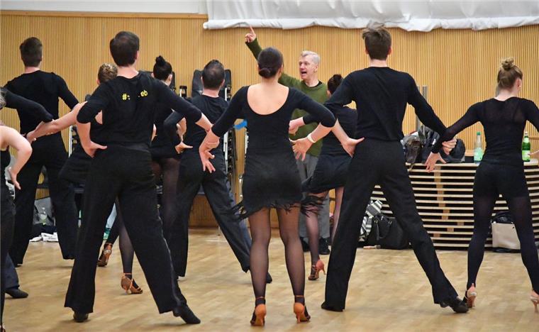 Die A-Latein-Formation der TSG Bremerhaven ist bereit für die Premierengala.