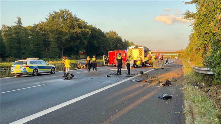 Unfall bei Lehrte – rechte Spur der A2 weiterhin gesperrt Die A2 war gegen 23.00 Uhr weiterhin gesperrt - ein Ende war zunächst nicht absehbar.