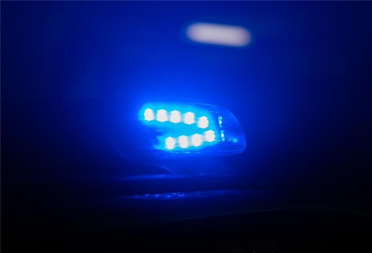 Update: Sperrung auf A27 zwischen Neuenwalde und Debstedt wieder aufgehoben Die A27 in Richtung Breerhaven auf Höhe Neunwalde ist wieder frei.