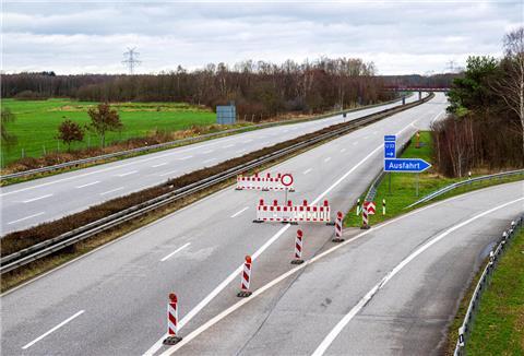 Die A27 ist für den Verkehr gesperrt.