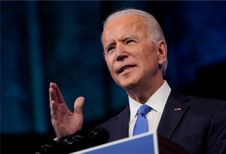 USA, Wilmington: Joe Biden, Gewählter Präsident (President-elect) der USA, spricht im Queen-Theater, nachdem er von den Wahlleuten zum Präsidenten gewählt wurde. 
