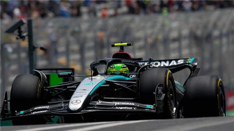 Hamiltons emotionaler Abschied - „Traumszenario“ bei Ferrari Die aktuelle Saison war für Hamilton sportlich schwierig.