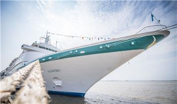 Die "Albatros" ist eines von vier Schiffen, die am Mittwoch in Bremerhaven angelegt haben.
